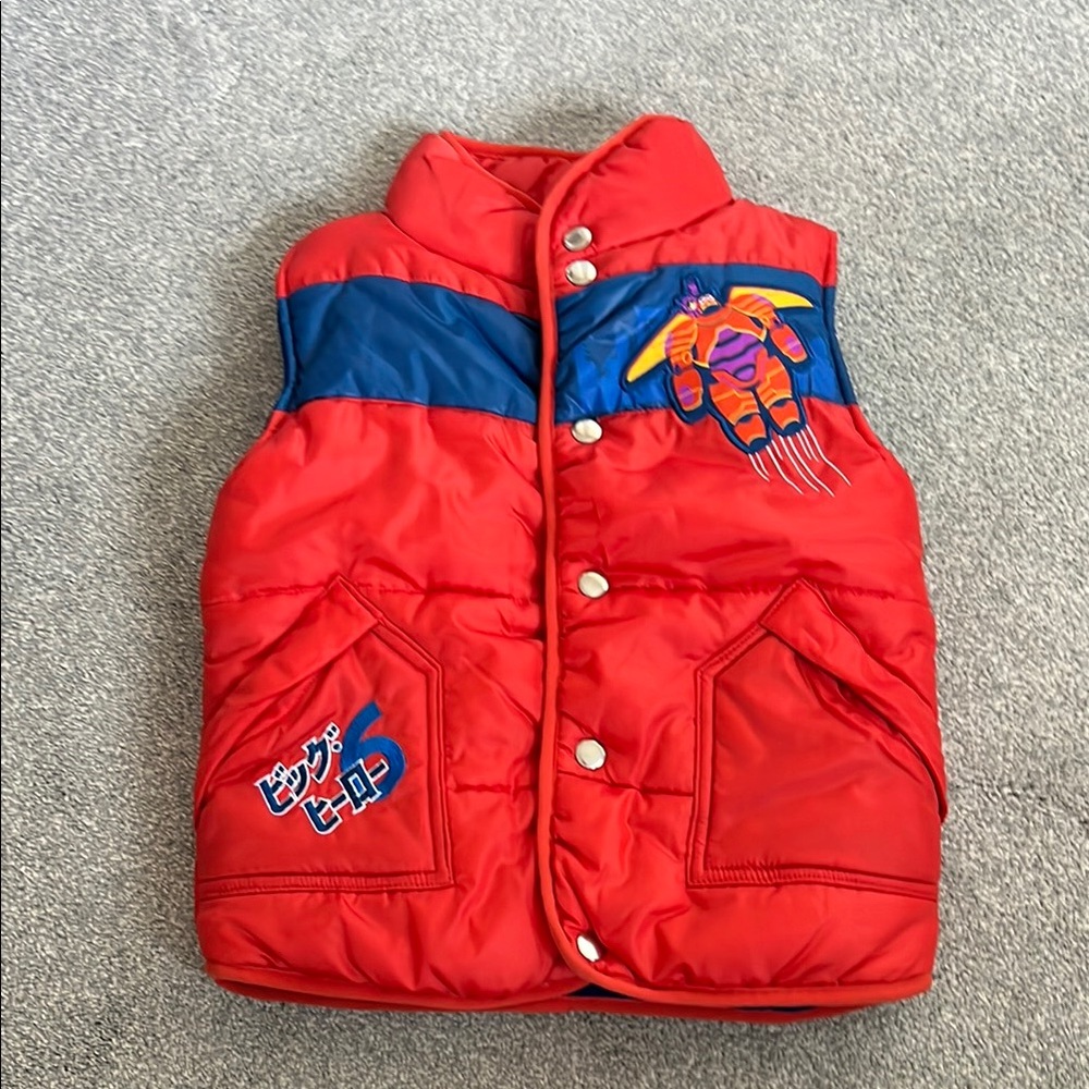 Disney store Youth size 4 Baymax puffer vest